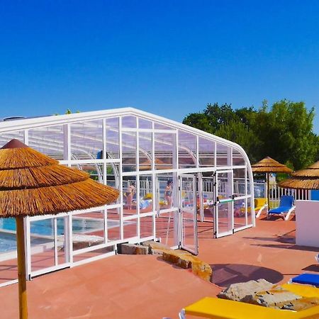 Camping Les Brillas Les Moutiers المظهر الخارجي الصورة