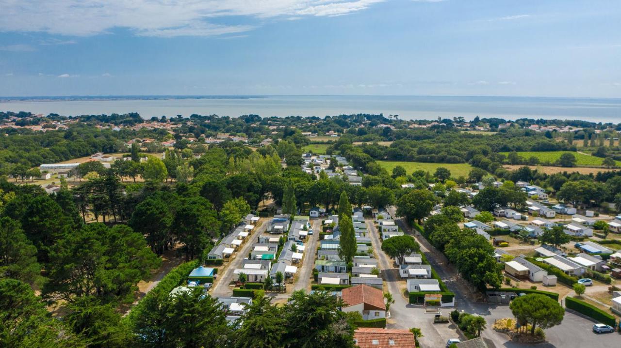 Camping Les Brillas Les Moutiers المظهر الخارجي الصورة