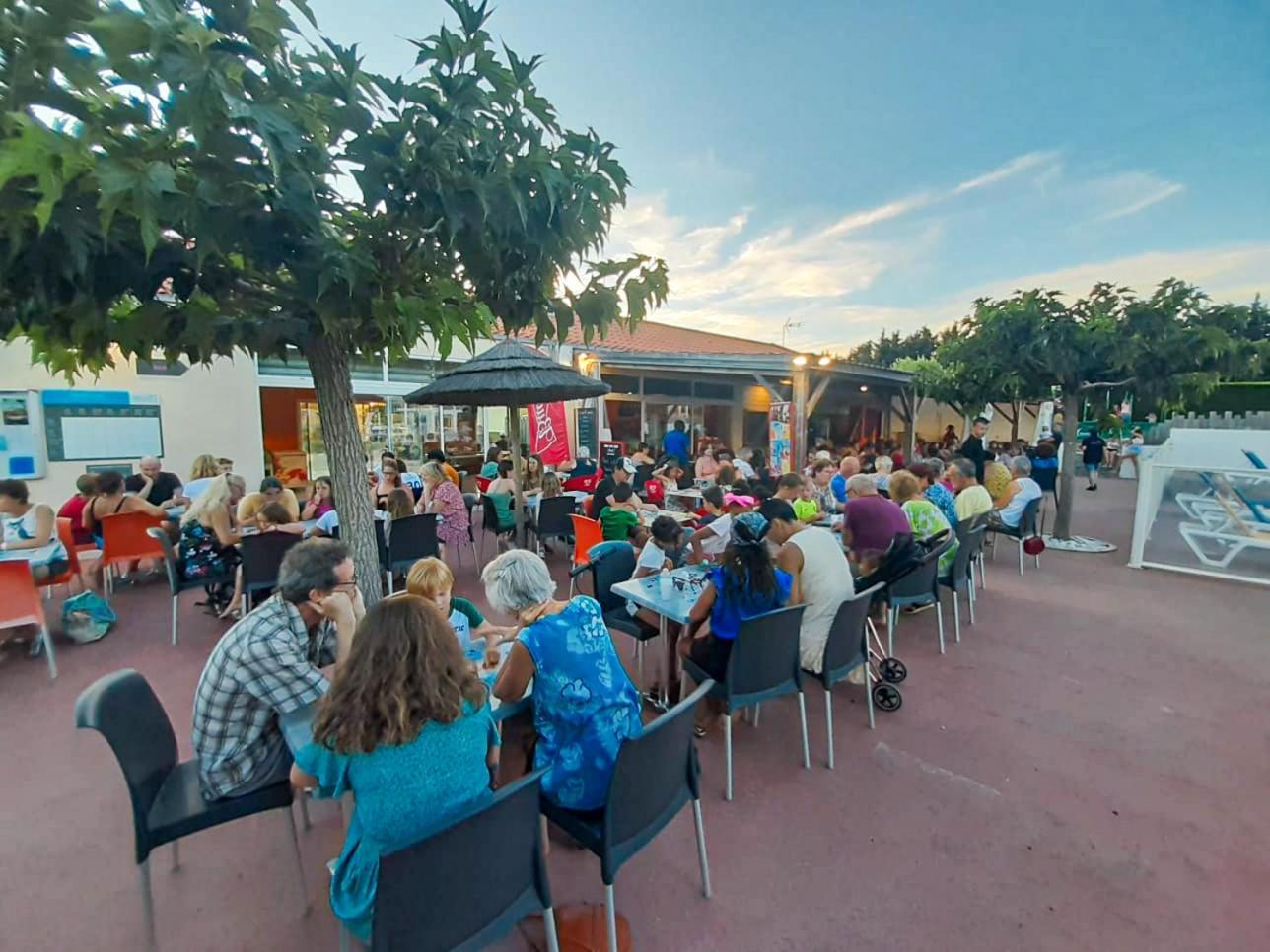 Camping Les Brillas Les Moutiers المظهر الخارجي الصورة