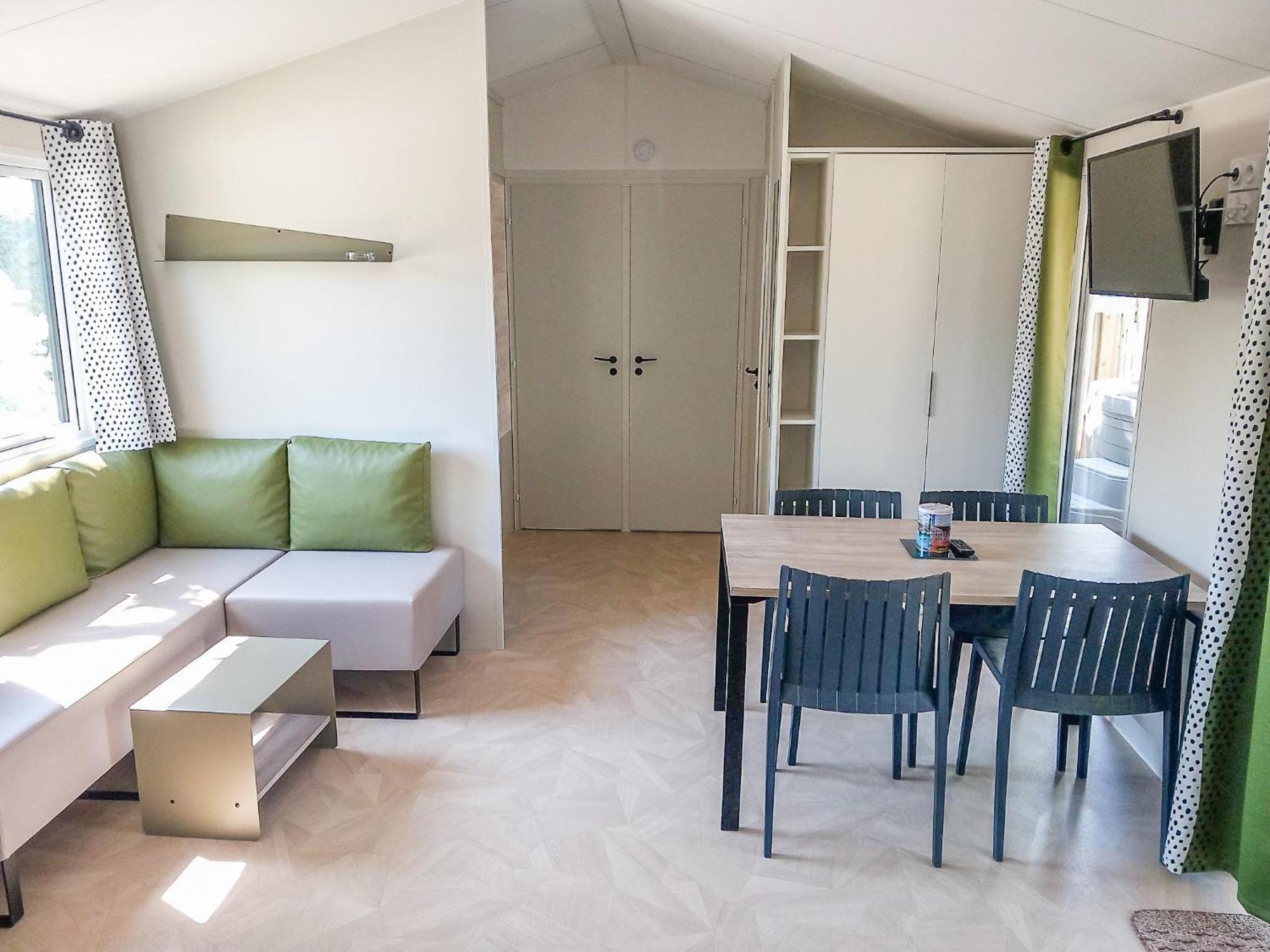 Camping Les Brillas Les Moutiers المظهر الخارجي الصورة